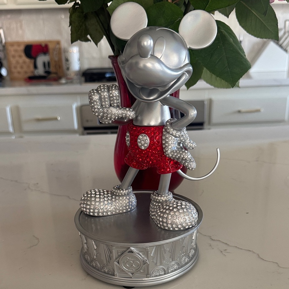 Disney Parks Mickey Mouse Deluxe Disney 100 Figure Limited Release